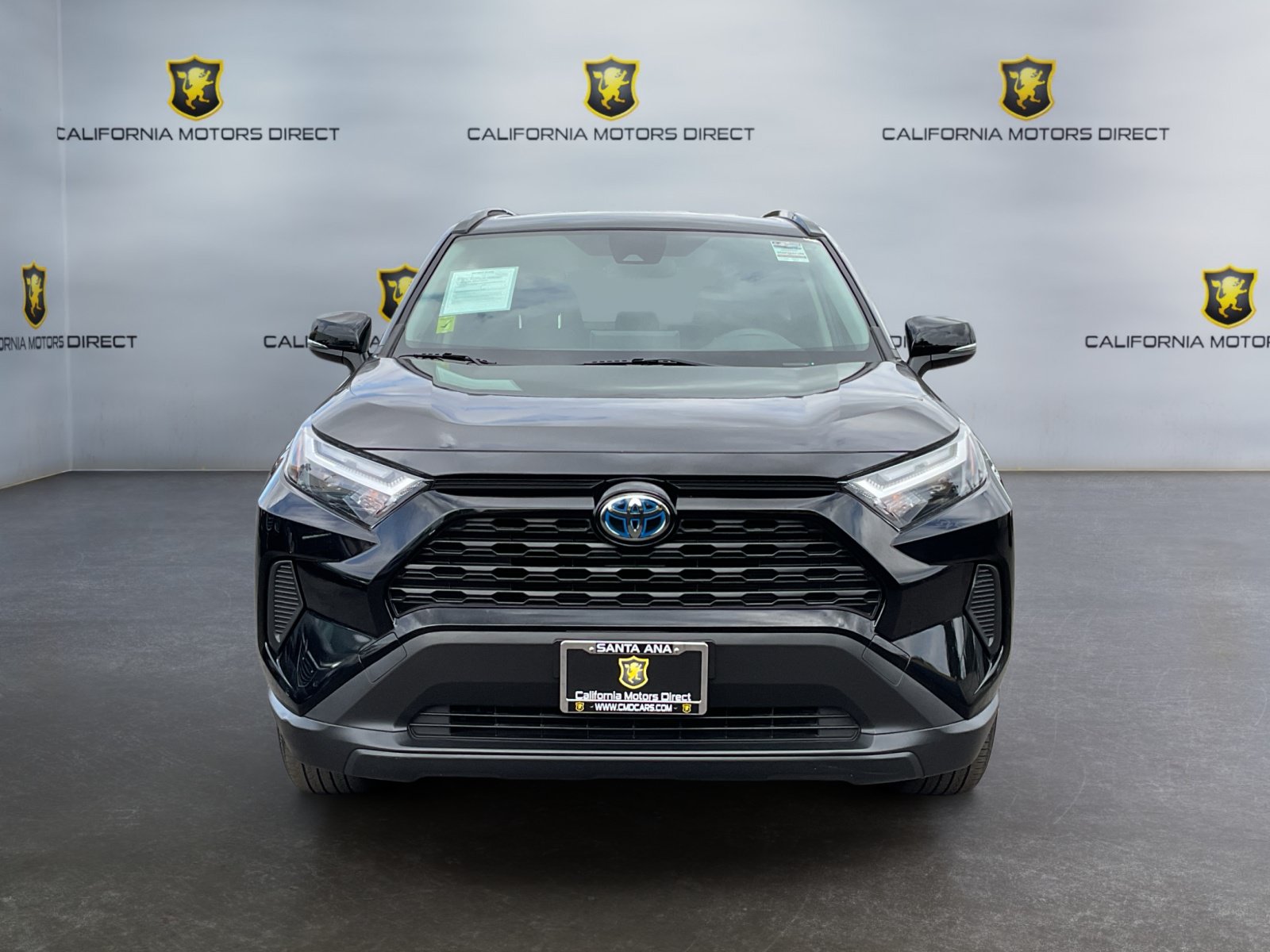 Used 2024 Toyota RAV4 LE AWD/4WD image 2