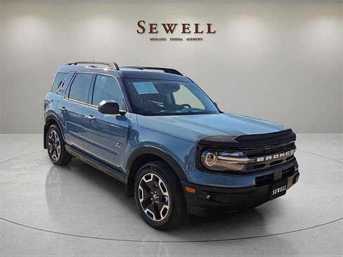 Used 2023 Ford Bronco Sport Outer Banks w/ Tech Package image 6