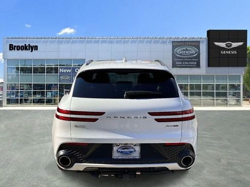 Used 2025 Genesis GV70 3.5T Sport image 5