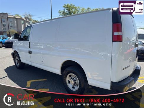 Used 2020 Chevrolet Express 3500 w/ Driver Convenience Package RWD image 4