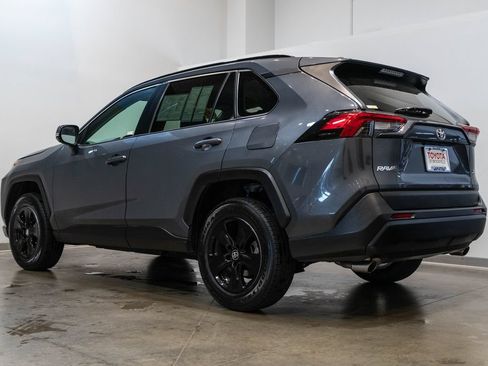 Used 2021 Toyota RAV4 XLE FWD image 7