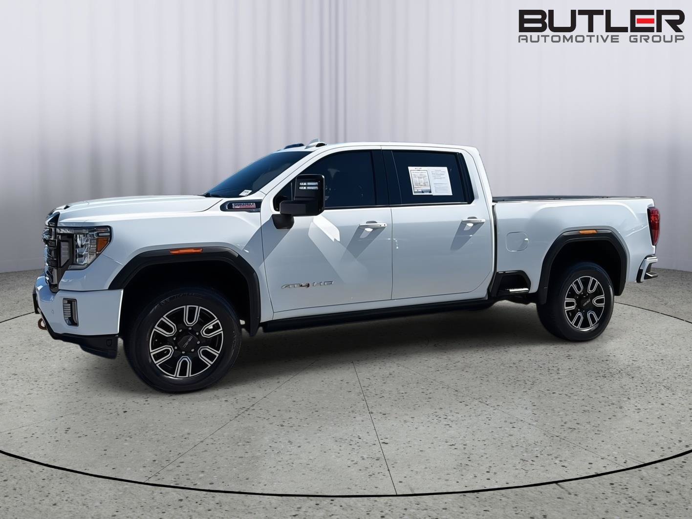 Used 2023 GMC Sierra 2500 AT4 w/ AT4 Premium Plus Package AWD/4WD image 3
