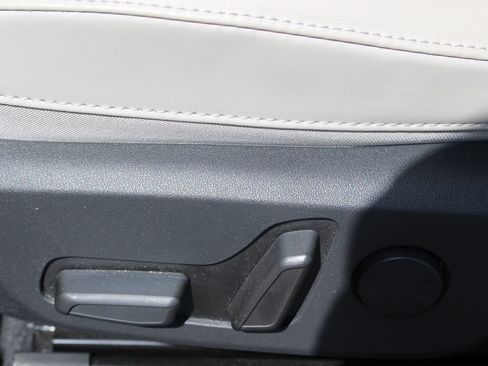 Certified 2024 Kia Niro EX Touring FWD image 16