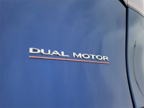 Used 2022 Tesla Model Y Performance image 13