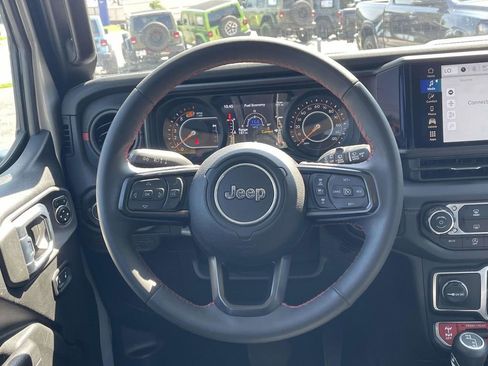 Certified 2024 Jeep Wrangler Unlimited Rubicon image 22