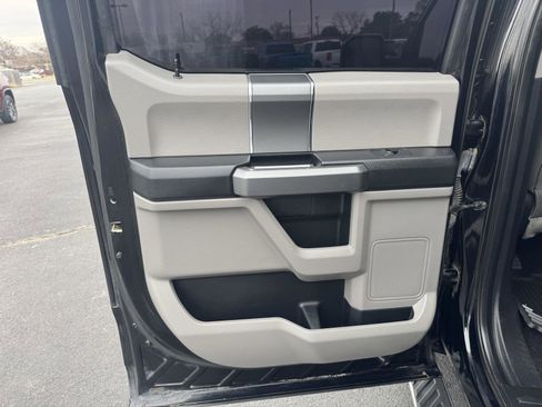 Used 2016 Ford F150 XLT image 26