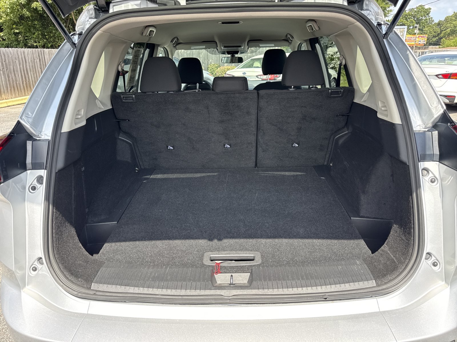 Used 2025 Nissan Rogue S FWD image 28