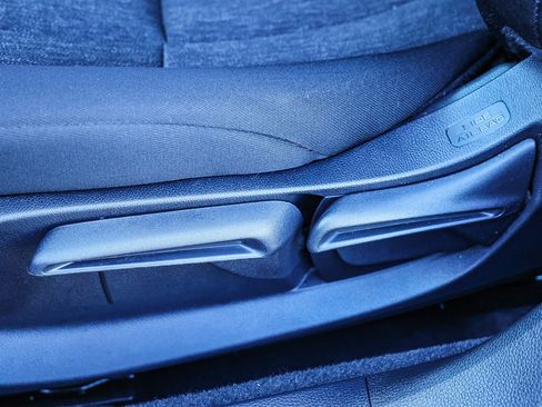 Used 2025 Honda Accord LX image 28