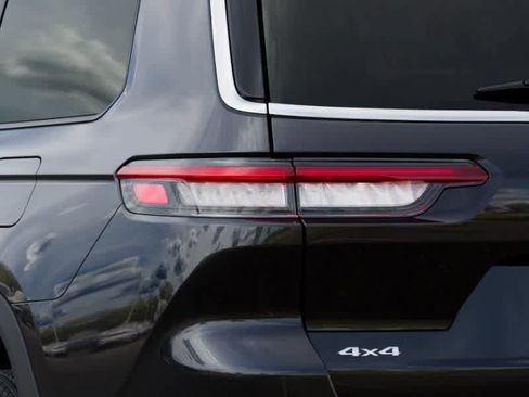 New 2026 Jeep Grand Cherokee L Limited image 9