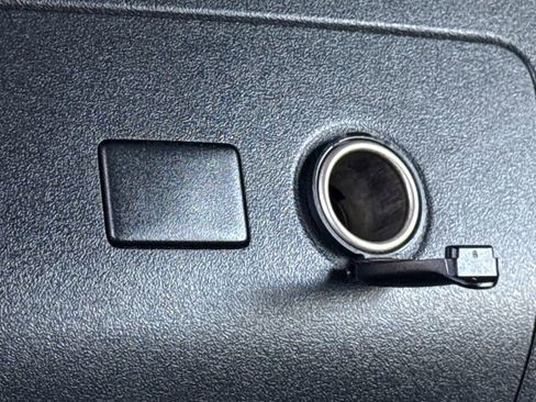 Used 2014 Toyota Prius Three FWD image 43