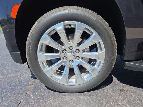Certified 2023 Chevrolet Suburban Premier AWD/4WD image 34