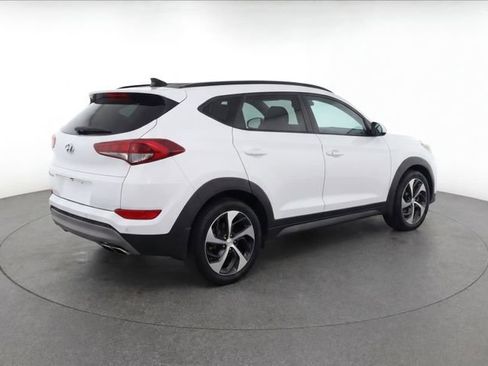 Used 2018 Hyundai Tucson Value FWD image 5