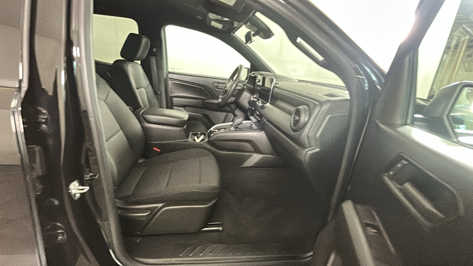Used 2023 Chevrolet Colorado W/T w/ LPO, Pro Essentials Package AWD/4WD image 35