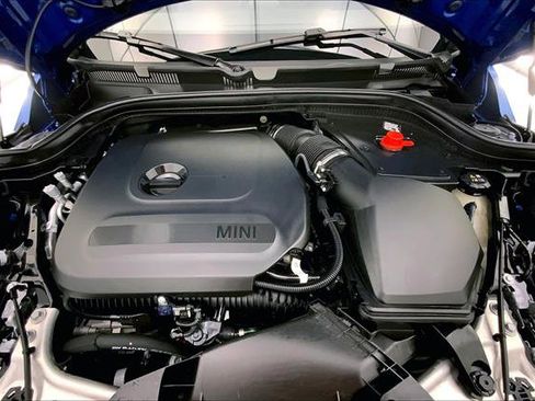 Certified 2025 MINI Cooper 2-Door Hardtop image 9