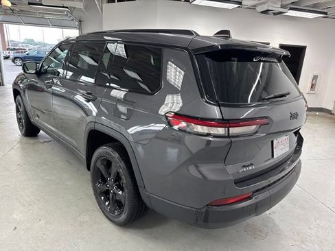 Used 2023 Jeep Grand Cherokee L Laredo AWD/4WD image 9