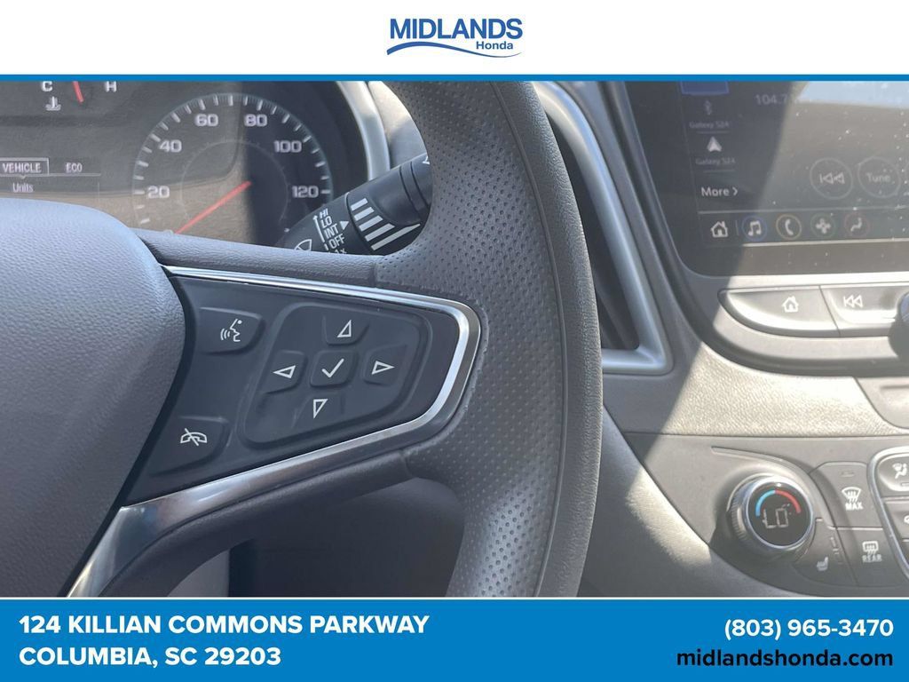 Used 2025 Chevrolet Malibu LT FWD image 21
