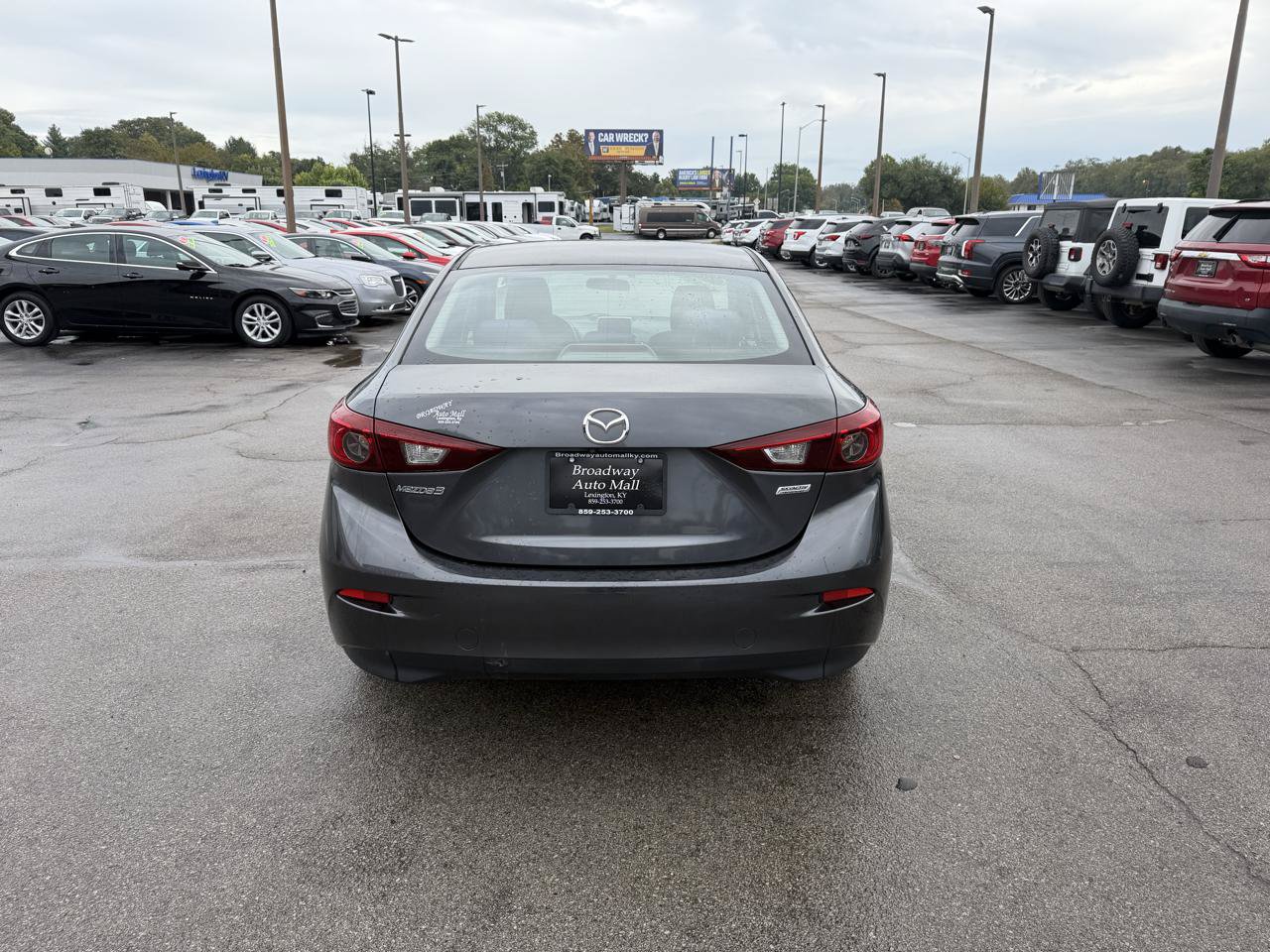 Used 2016 MAZDA MAZDA3 i Sport w/ Preferred Equipment Package FWD image 4