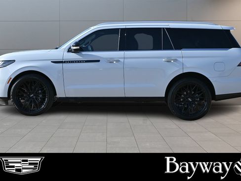 Used 2026 Lincoln Navigator Black Label AWD/4WD image 5