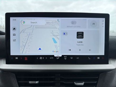 Certified 2025 Ford Explorer Platinum w/ LUX Leather Package image 31