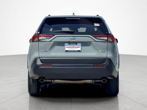 Certified 2020 Toyota RAV4 XLE FWD image 4