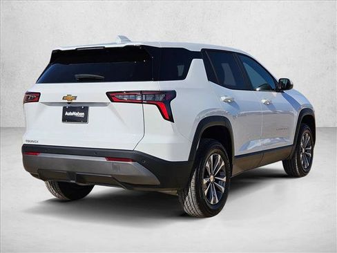 New 2027 Chevrolet Equinox LT FWD image 2