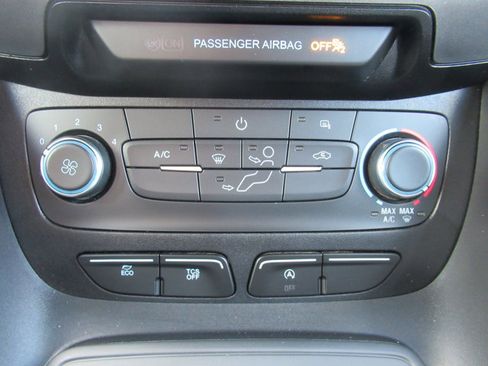 Used 2020 Ford Transit Connect XLT image 21