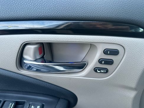 Used 2017 Honda Pilot Touring image 46