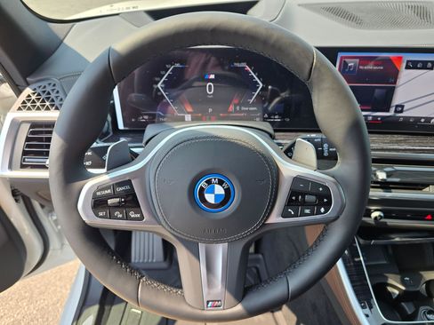 New 2026 BMW X5 xDrive50e w/ M Sport Package AWD/4WD image 16