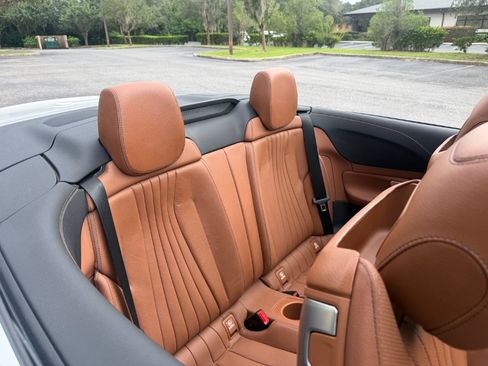 Used 2023 Mercedes-Benz E 450 Cabriolet image 33