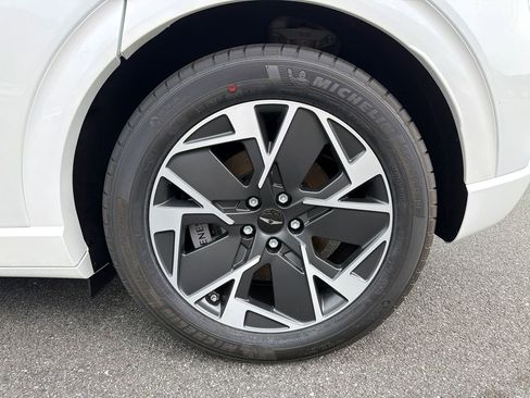 New 2026 Genesis GV60 RWD image 20