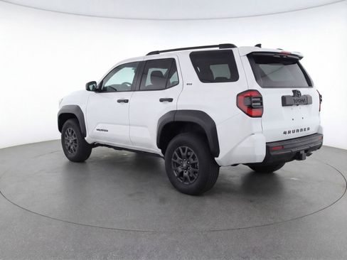Used 2025 Toyota 4Runner SR5 image 6