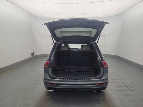 Used 2021 Volkswagen Tiguan SE R-Line image 29
