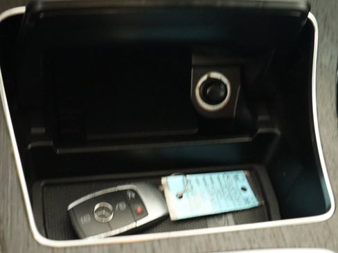 Used 2019 Mercedes-Benz C 300 4MATIC Sedan image 23