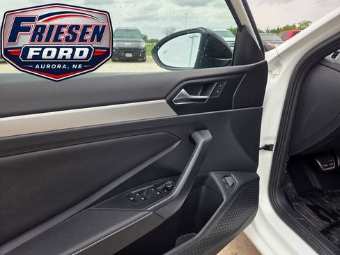 Used 2024 Volkswagen Jetta Sport FWD image 10