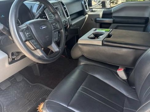 Used 2016 Ford F150 XLT RWD image 6