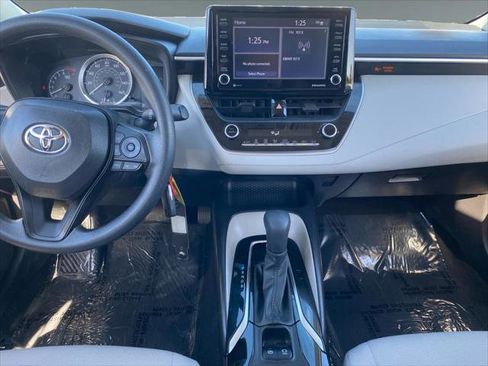 Certified 2022 Toyota Corolla LE image 11