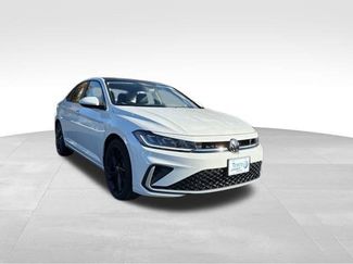 New 2025 Volkswagen Jetta SE video 1