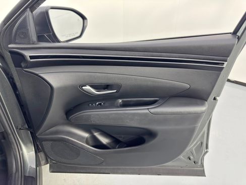 Used 2023 Hyundai Tucson SE image 36