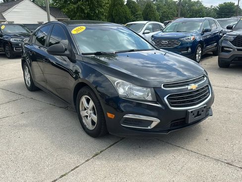 Used 2016 Chevrolet Cruze LS FWD image 3