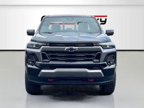 Used 2024 Chevrolet Colorado Z71 w/ Z71 Convenience Package 2 AWD/4WD image 2
