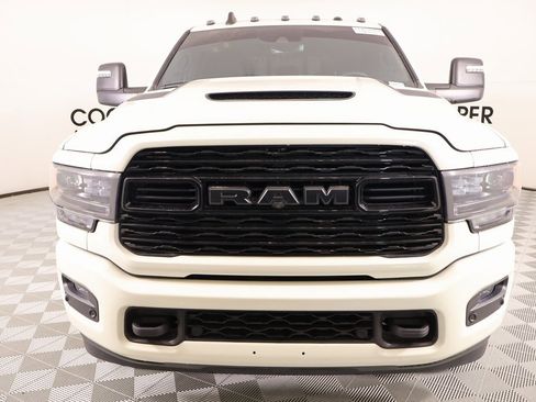 Used 2024 RAM 3500 Limited image 9