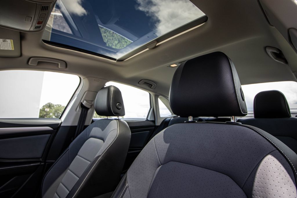 Certified 2026 Volkswagen Jetta SE FWD image 44
