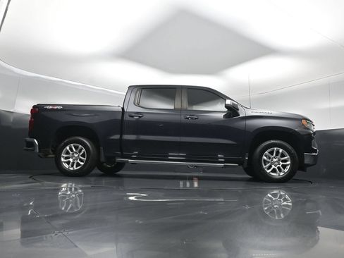 Used 2023 Chevrolet Silverado 1500 LT AWD/4WD image 43