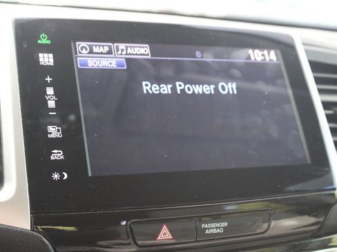 Used 2016 Honda Pilot Touring image 15