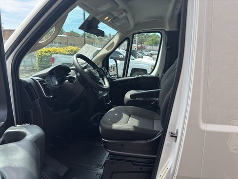 Used 2024 RAM ProMaster 2500 FWD image 14