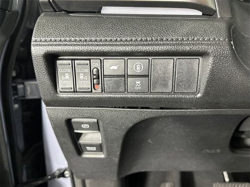 Used 2023 Honda Odyssey Sport image 32