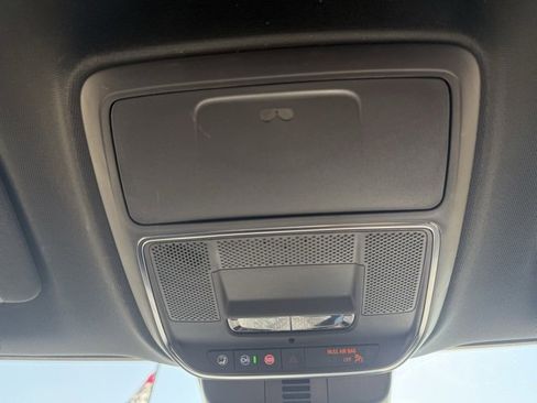 Used 2024 GMC Acadia Denali image 28