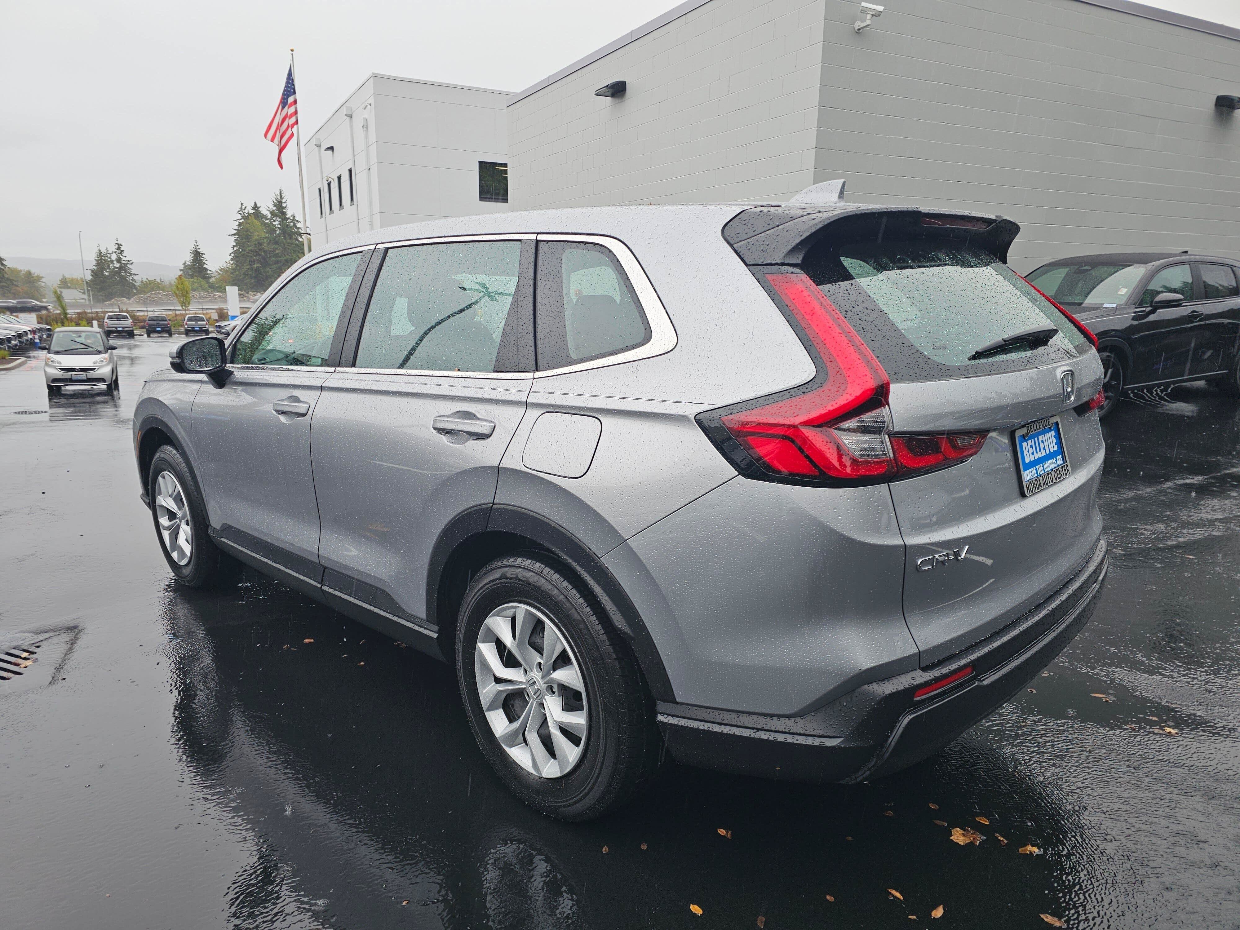 Used 2024 Honda CR-V LX image 5