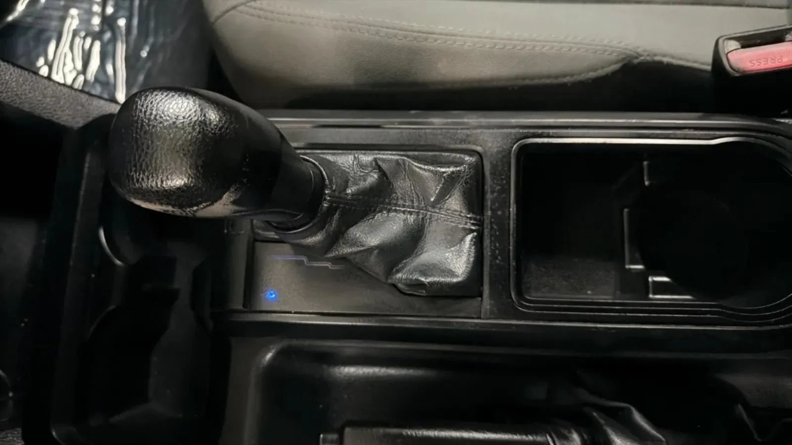 Used 2022 Toyota Tacoma SR RWD image 12