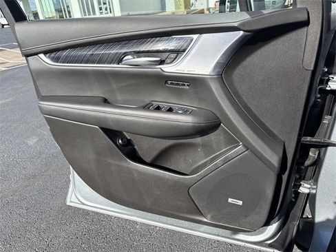 Certified 2023 Cadillac XT6 Premium Luxury w/ Technology Package image 9